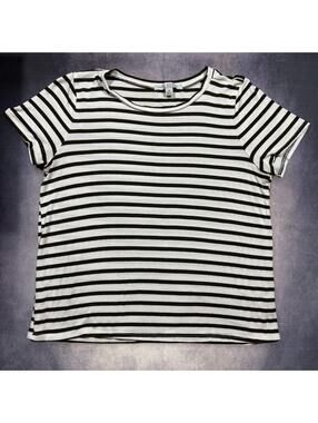 Green Envelope horizontal striped tee